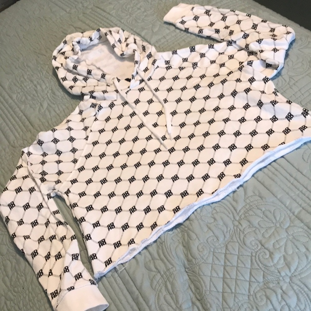 Forever 21 SOHO Cropped Hoodie Long Sleeve